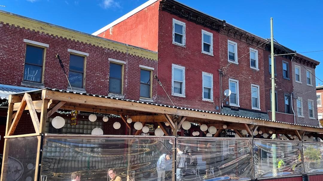 Johnny Brenda's photo 3