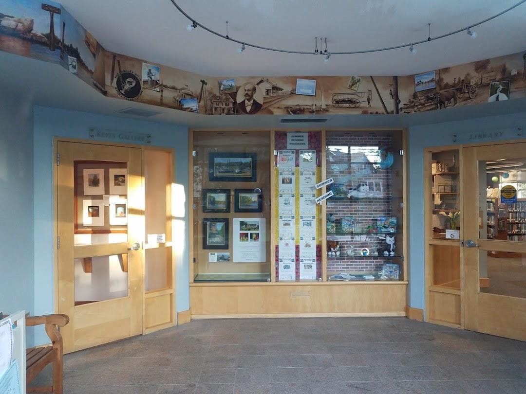 Willoughby Wallace Mem Library photo 4