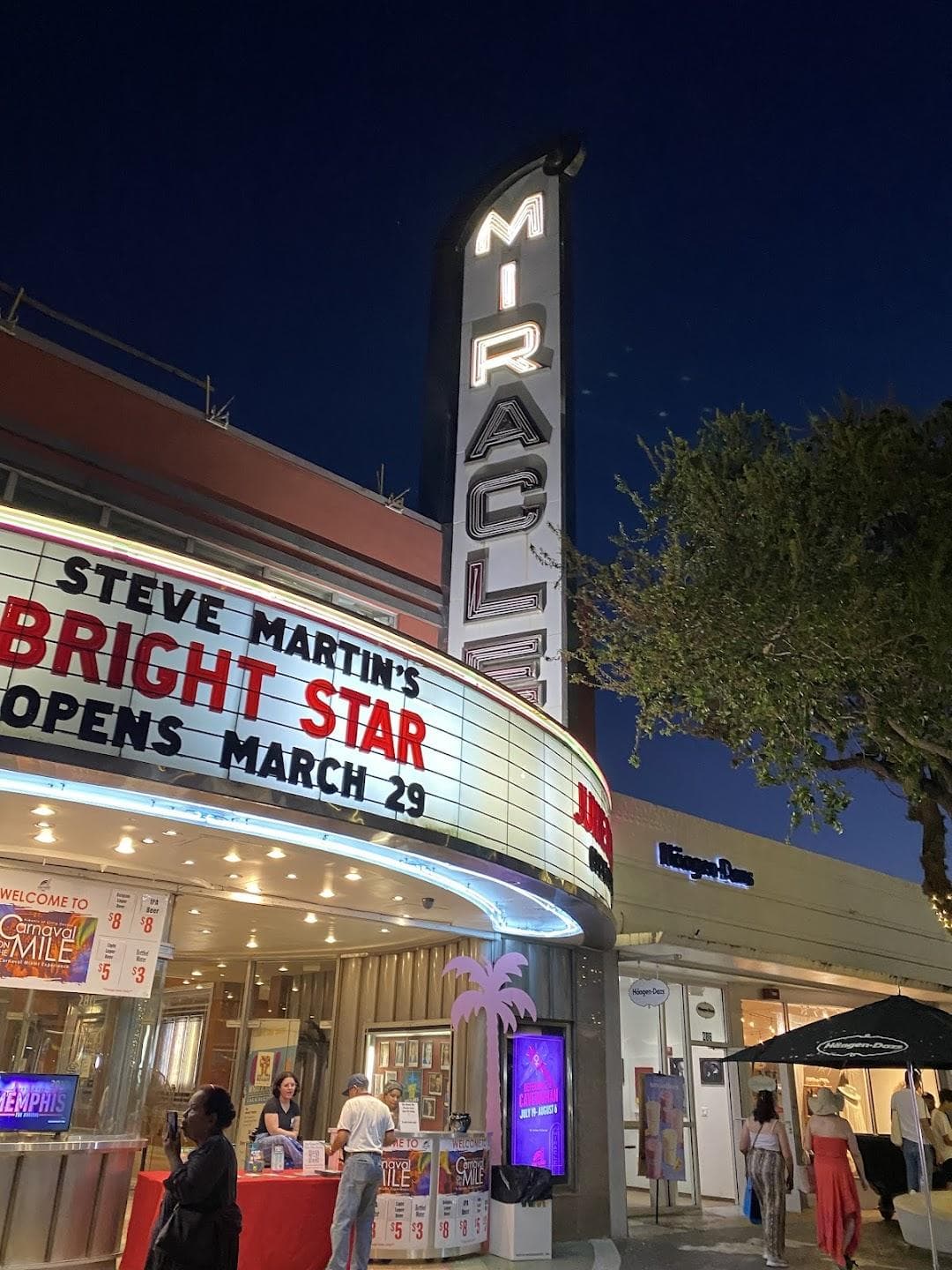 Miracle Mile photo 1