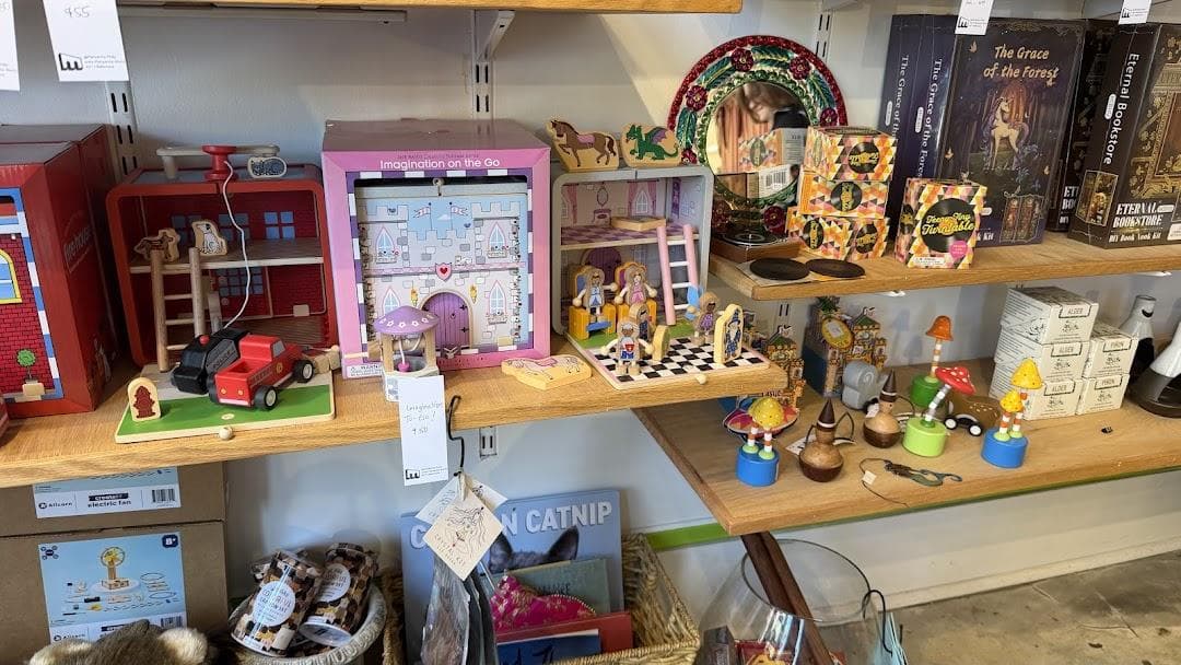 Manzanita Vintage Boutique & Gift Shop photo 1