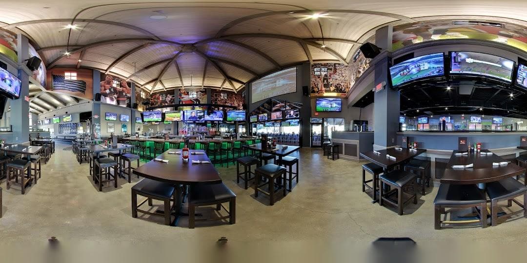 Bokamper's Sports Bar & Grill photo 3