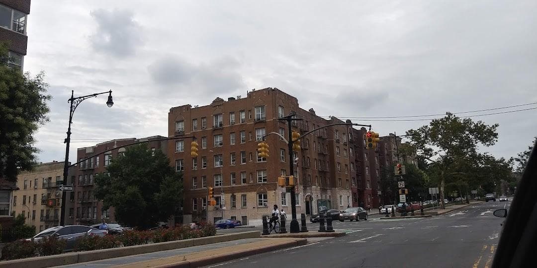 Westchester Avenue photo 3