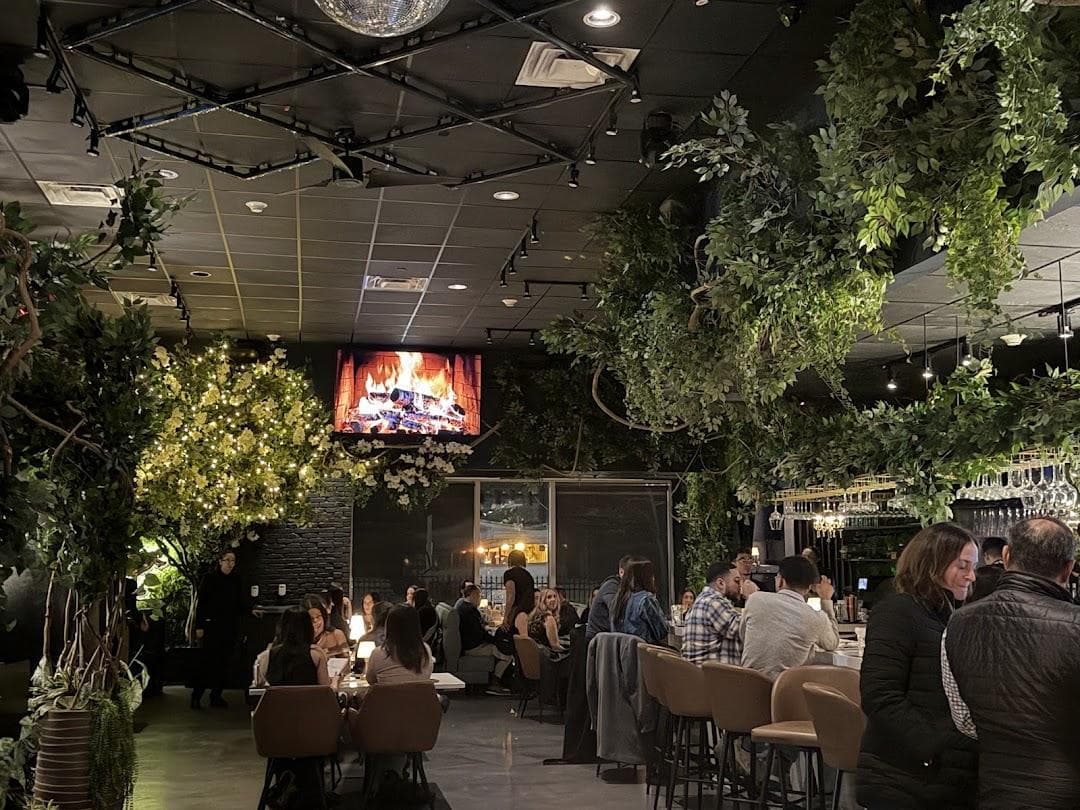 The LOLA - Waterfront Restaurant & Lounge photo 2
