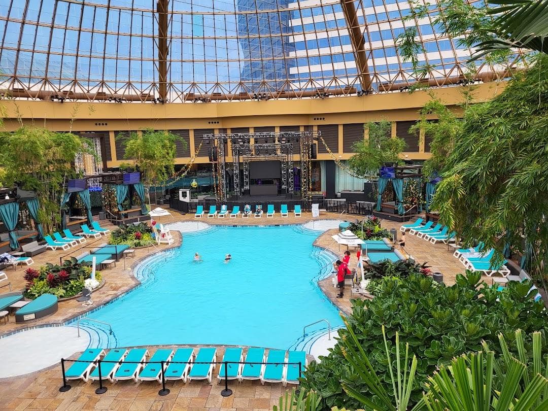 The Pool at Harrah's Atlantic City photo 5