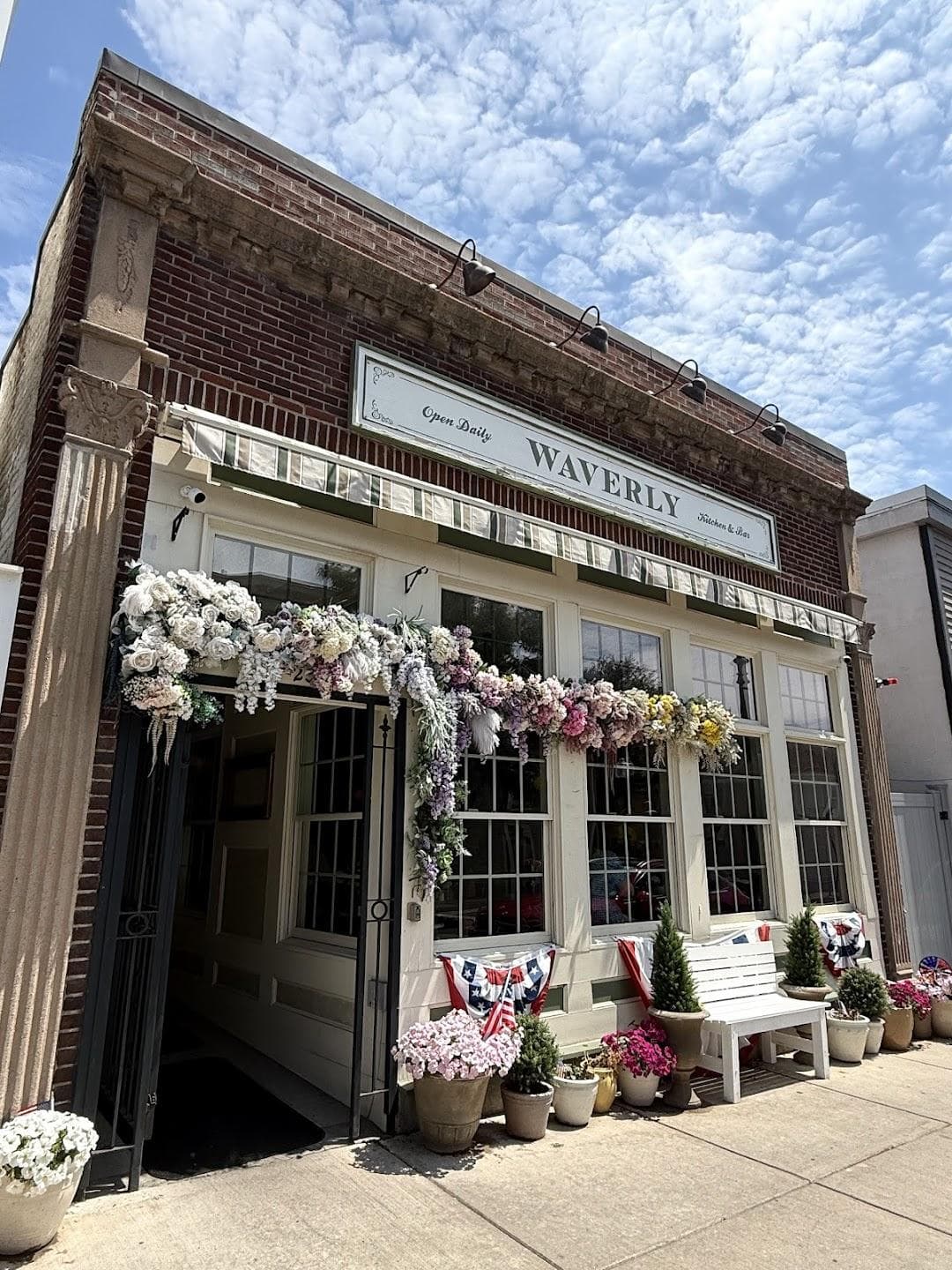 Waverly Kitchen & Bar Charlestown photo 5