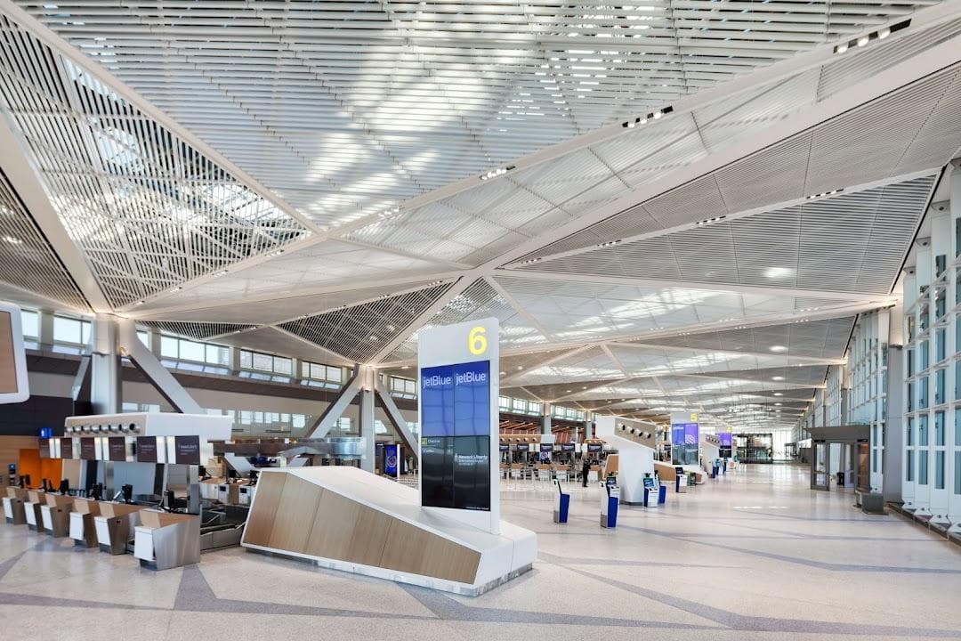 Newark Liberty International Airport photo 1
