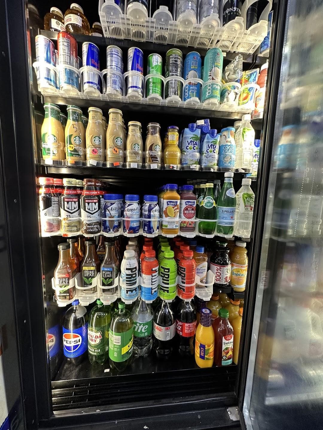 Saba grocery store crop photo 4