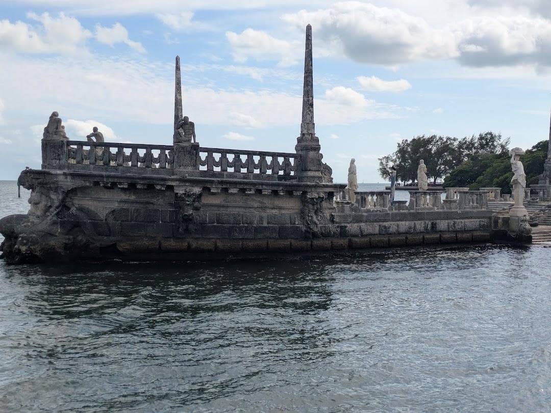 Vizcaya Village photo 3