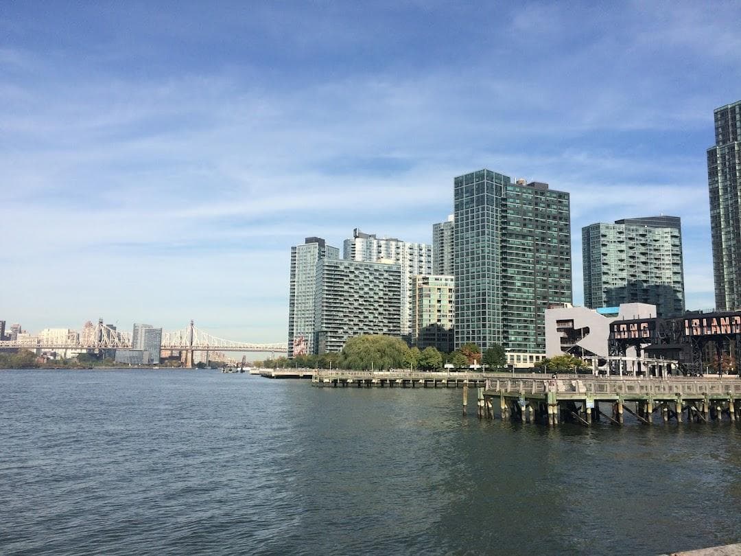 Gantry Plaza State Park photo 1