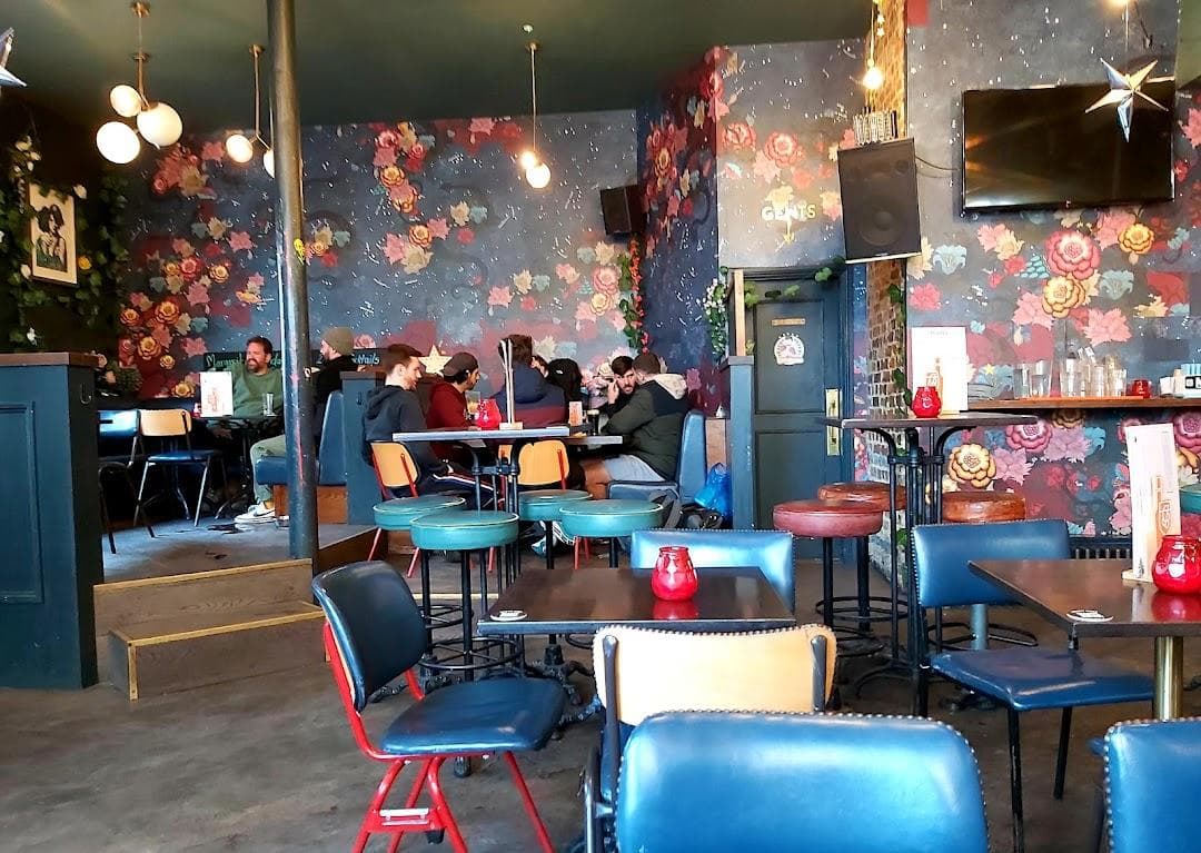 The Star of Bethnal Green photo 5