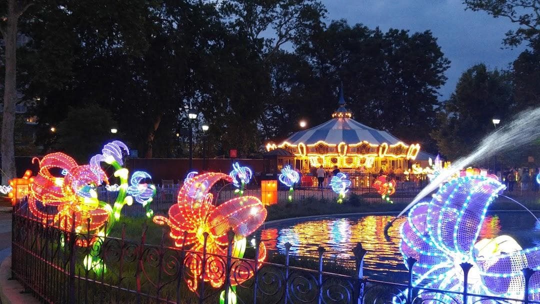 Franklin Square photo 5