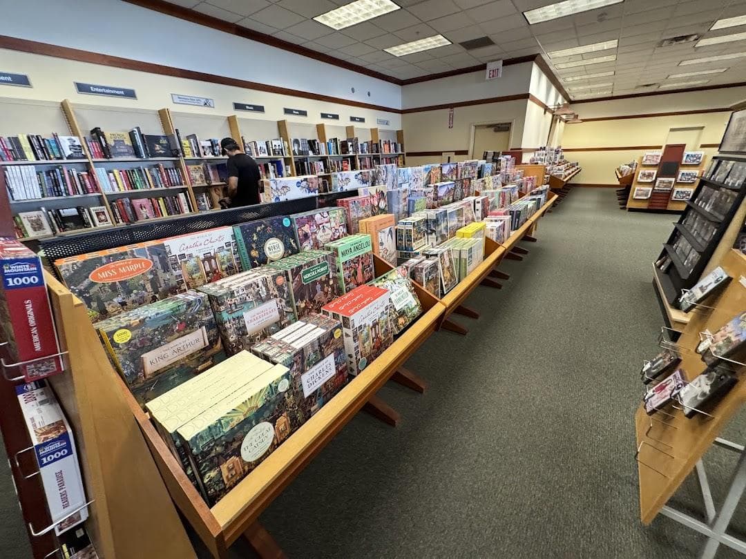 Barnes & Noble photo 4