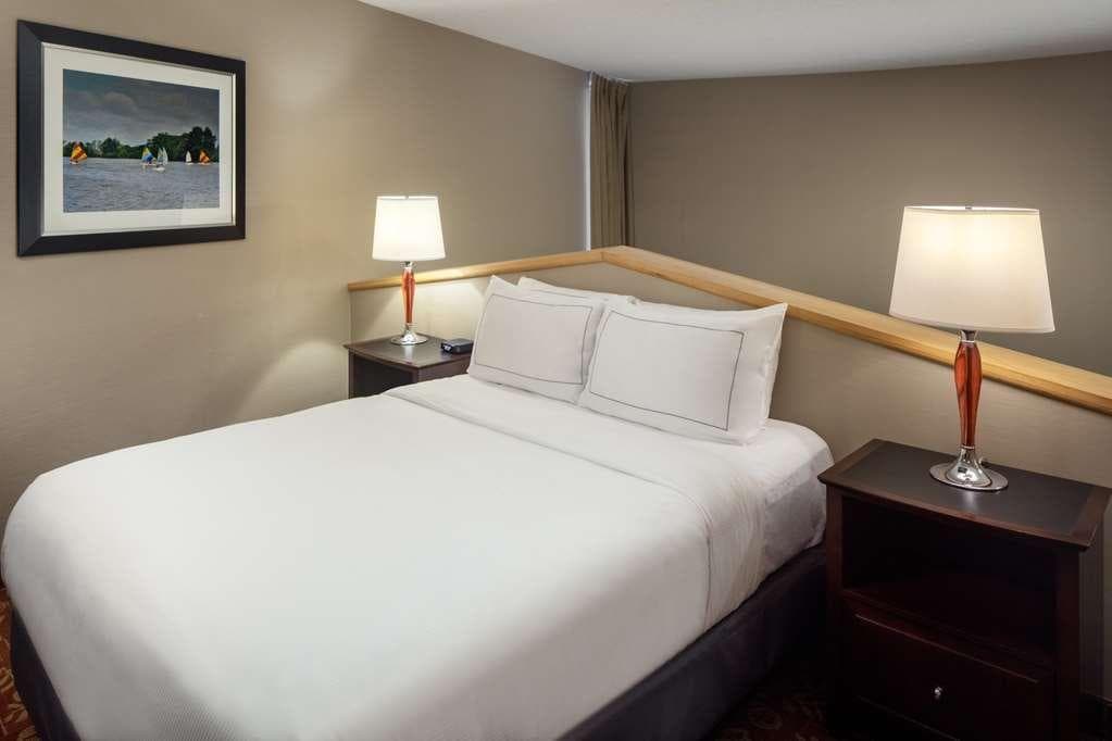 DoubleTree by Hilton Cherry Hill Philadelphia photo 1
