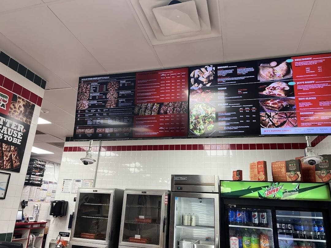 Jet's Pizza photo 3