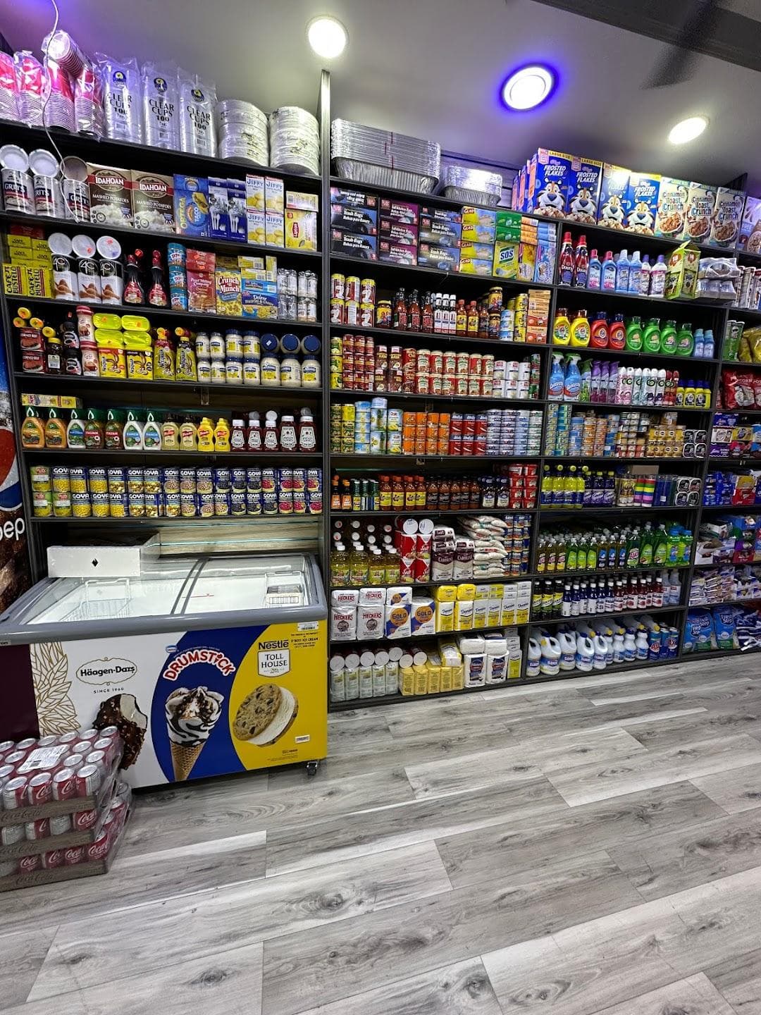 Saba grocery store crop photo 6