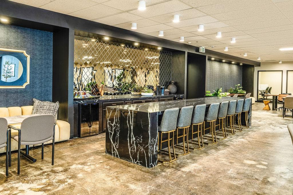 STAK Space - 1950 Franklin photo 5