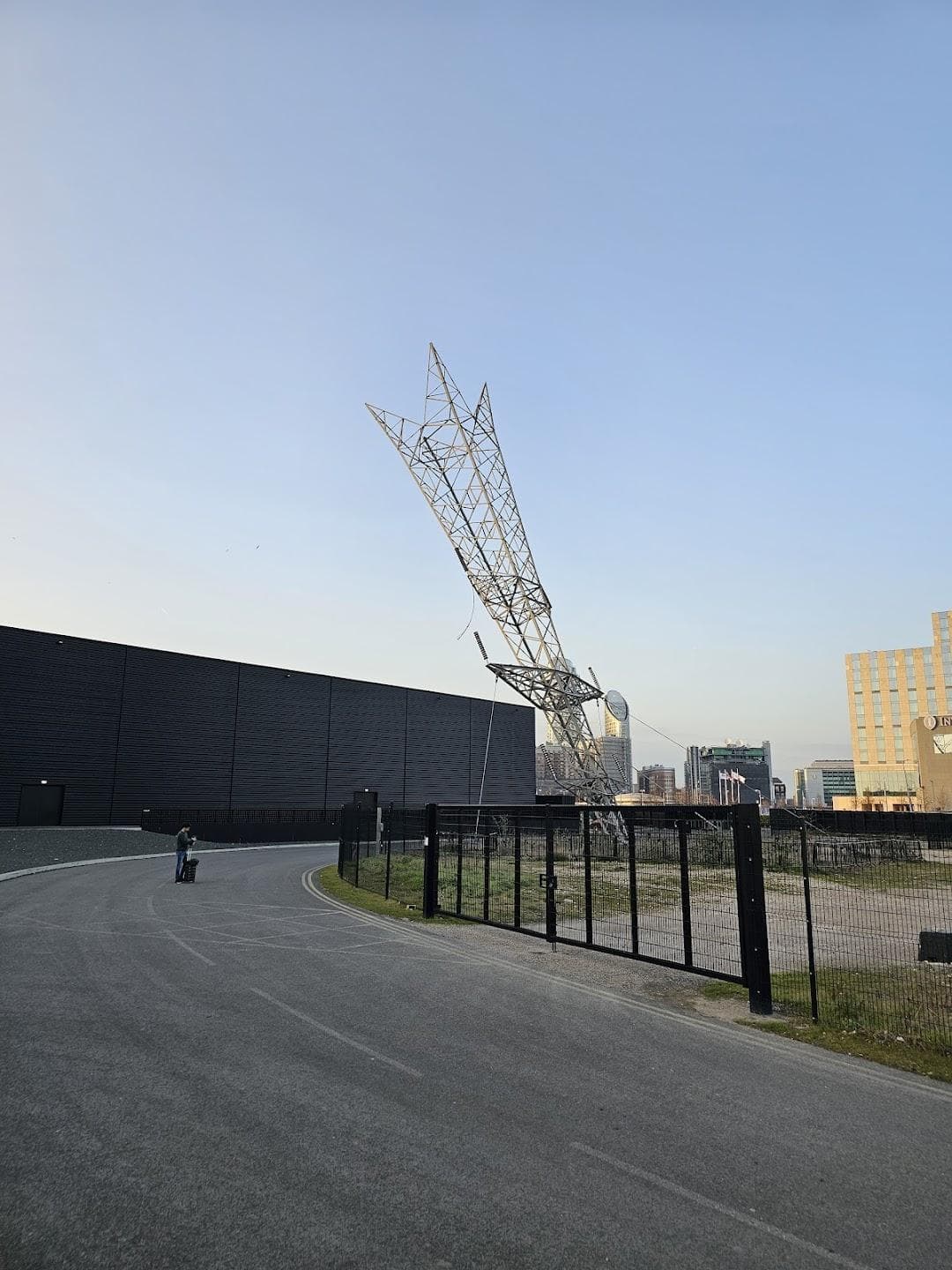 Magazine London photo 3