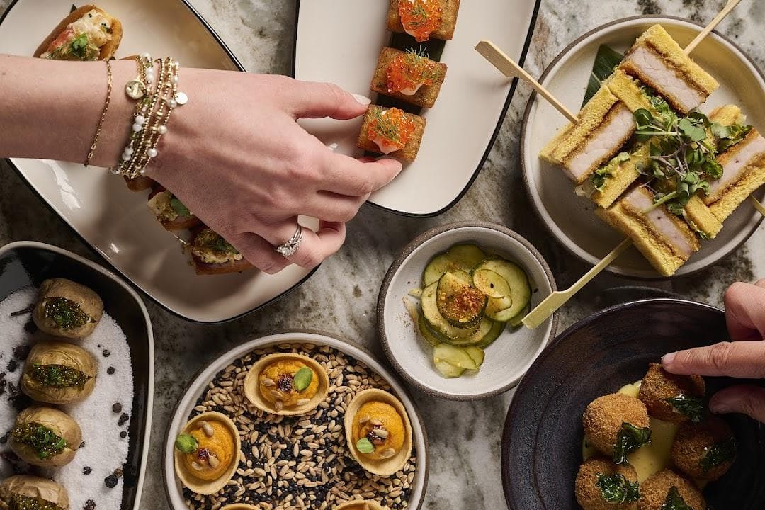 Living Room Bar photo 5