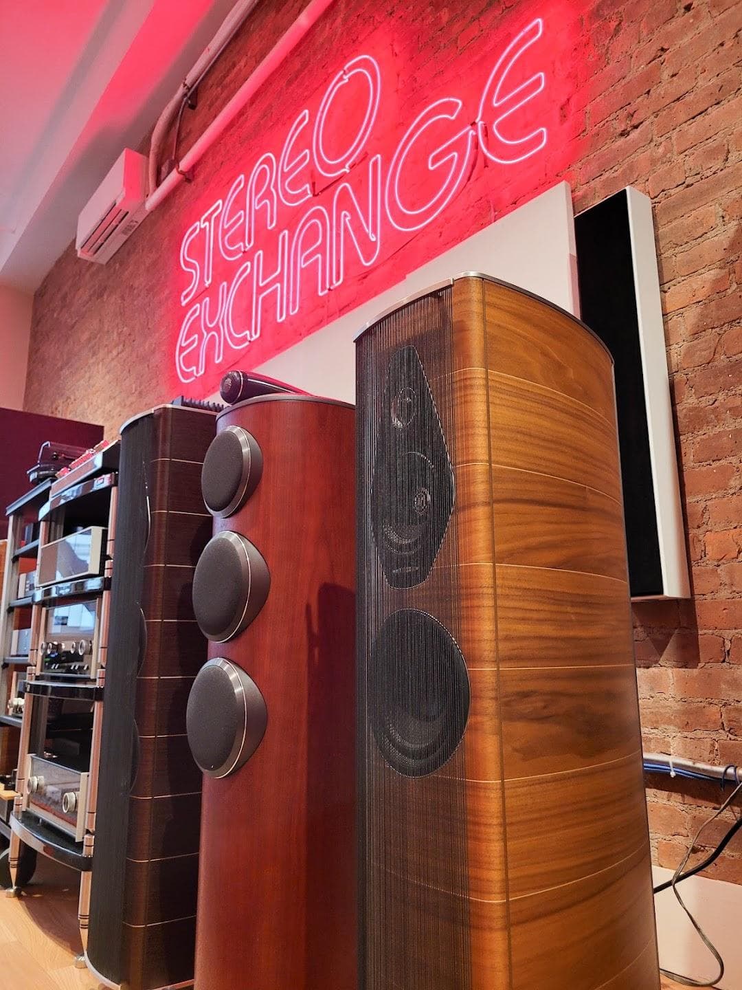 Stereo Exchange photo 1