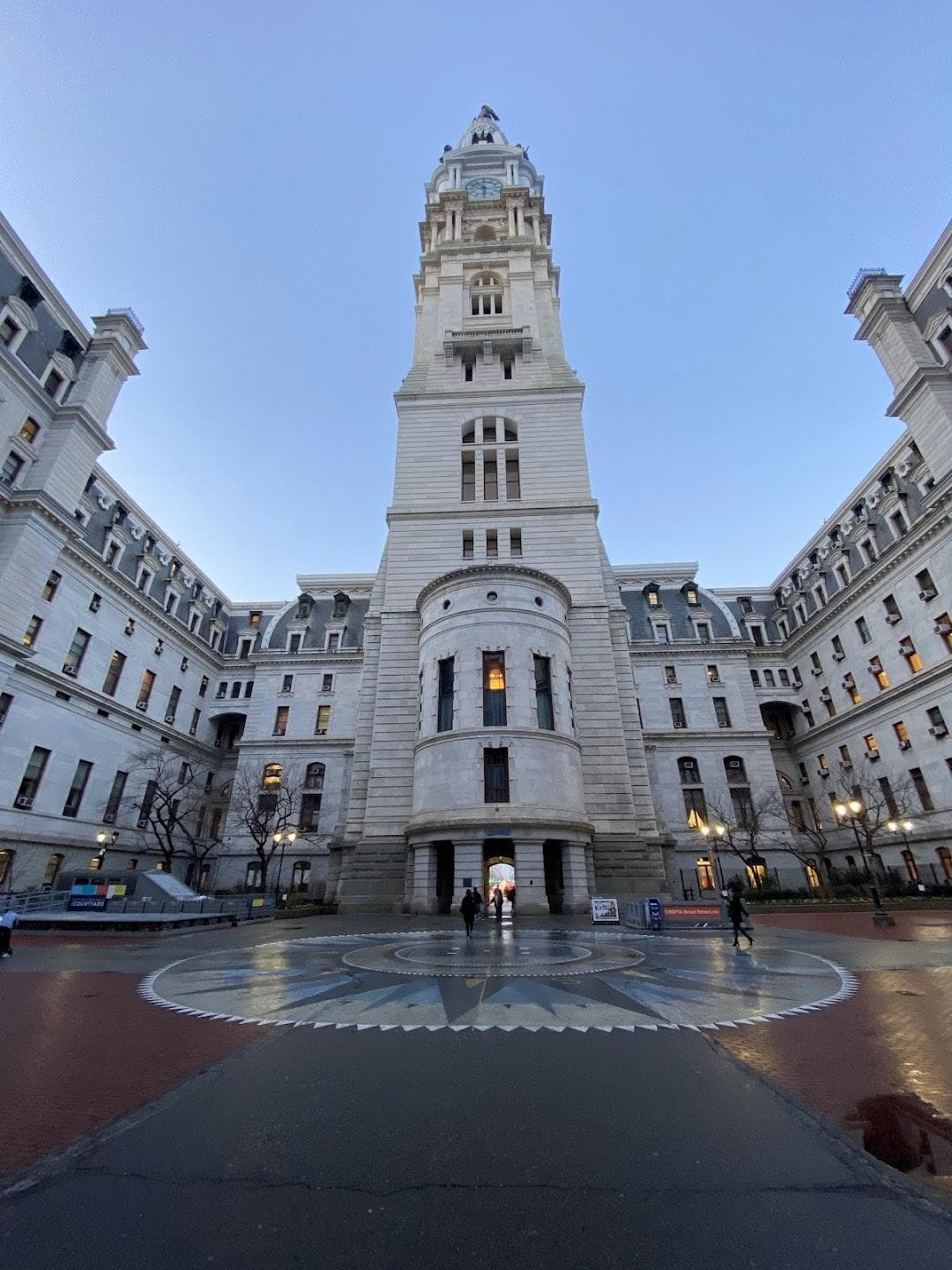 Philadelphia City Hall photo 1