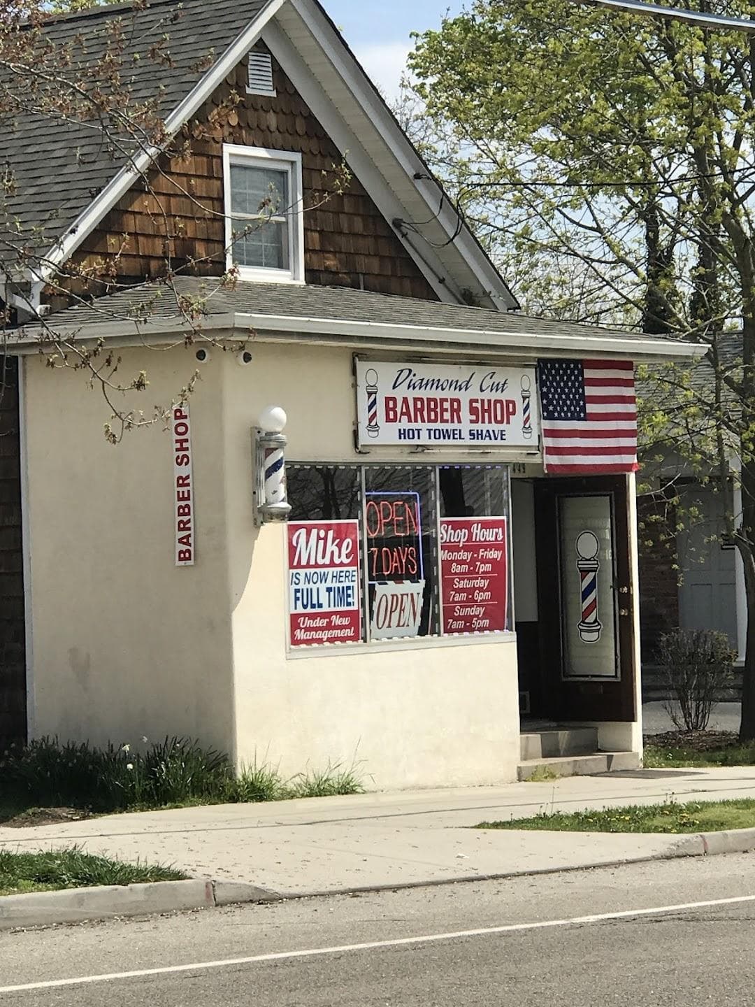 Taha Diamond Cuts Barber photo 3