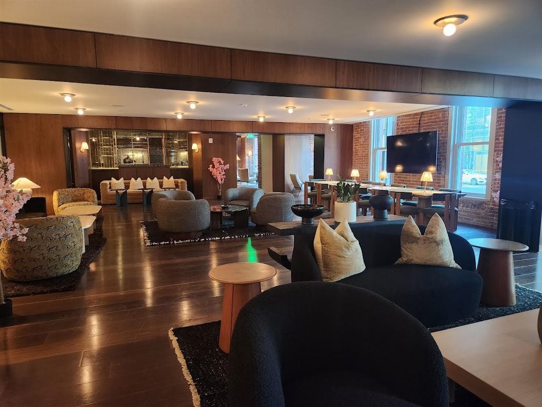 Arlo Washington DC photo 1