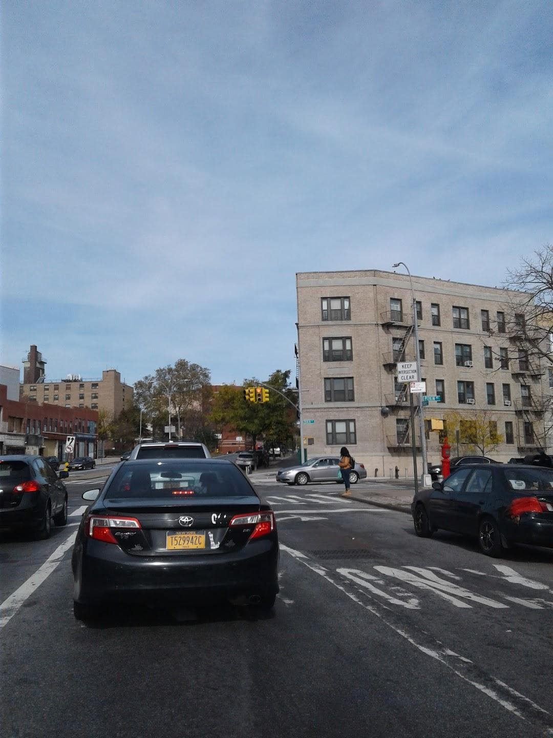 Pitkin Ave/Howard Av