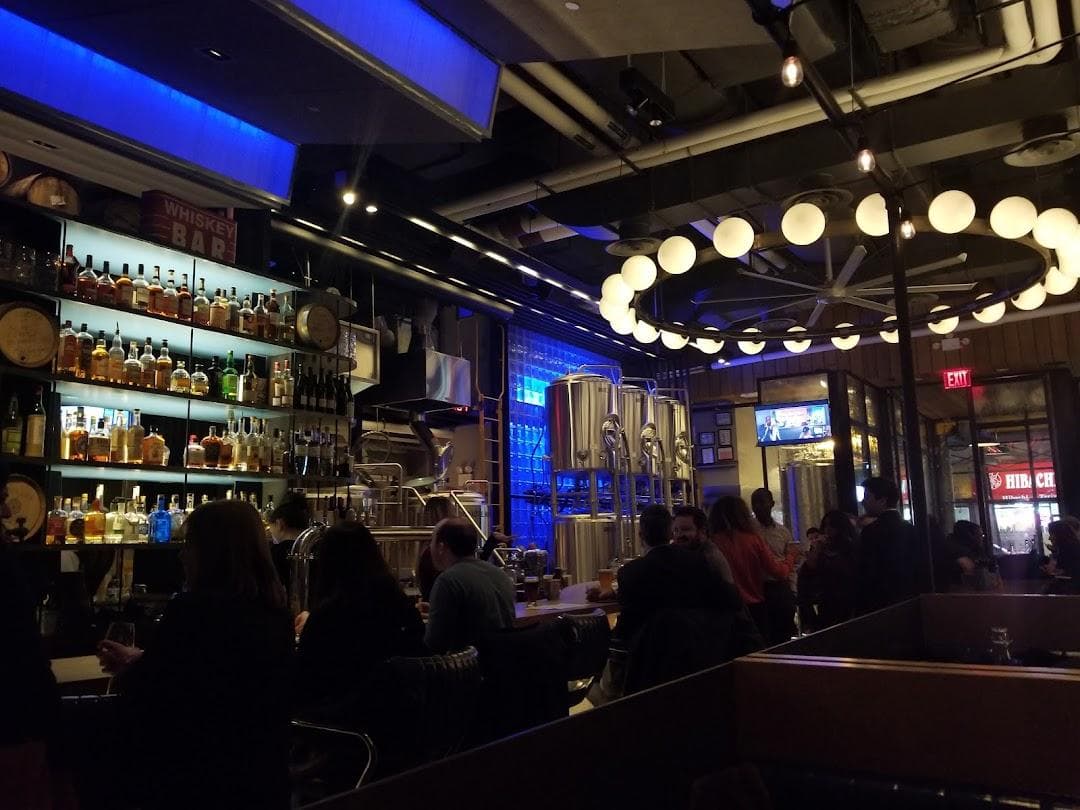 141 Lawrence St photo 2