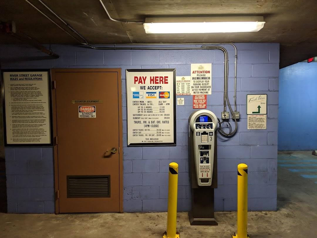 River Street Garage, LLC. photo 1