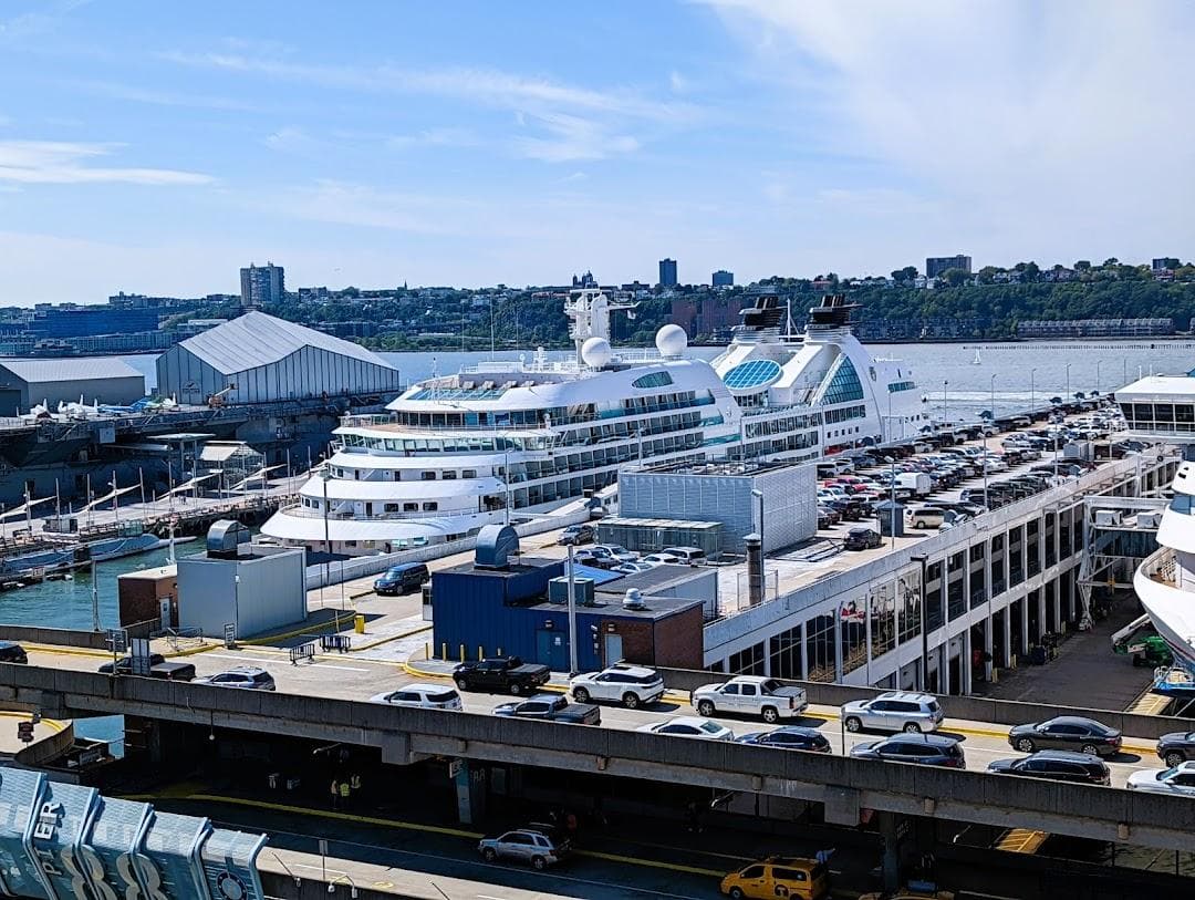 The Glasshouse photo 3