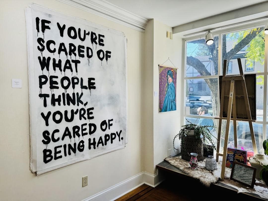 NoName Gallery photo 3