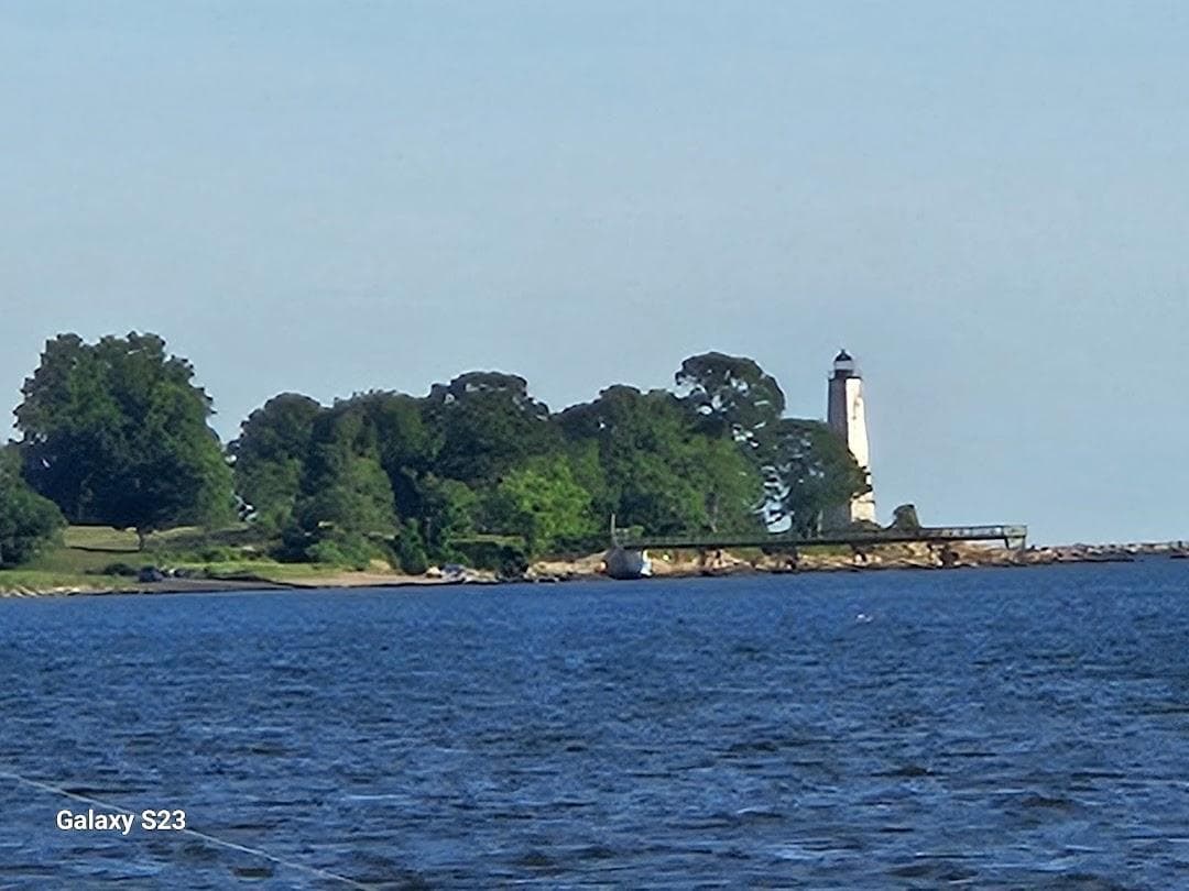 Fort Nathan Hale photo 3