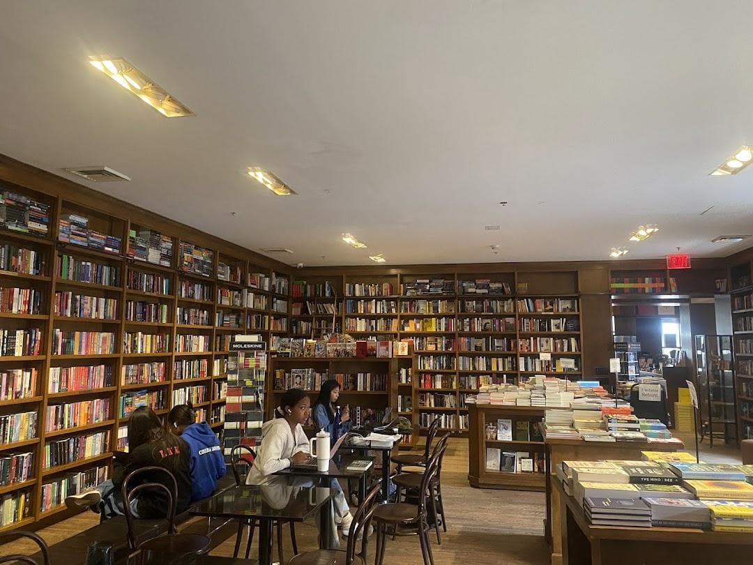 Books & Books photo 1