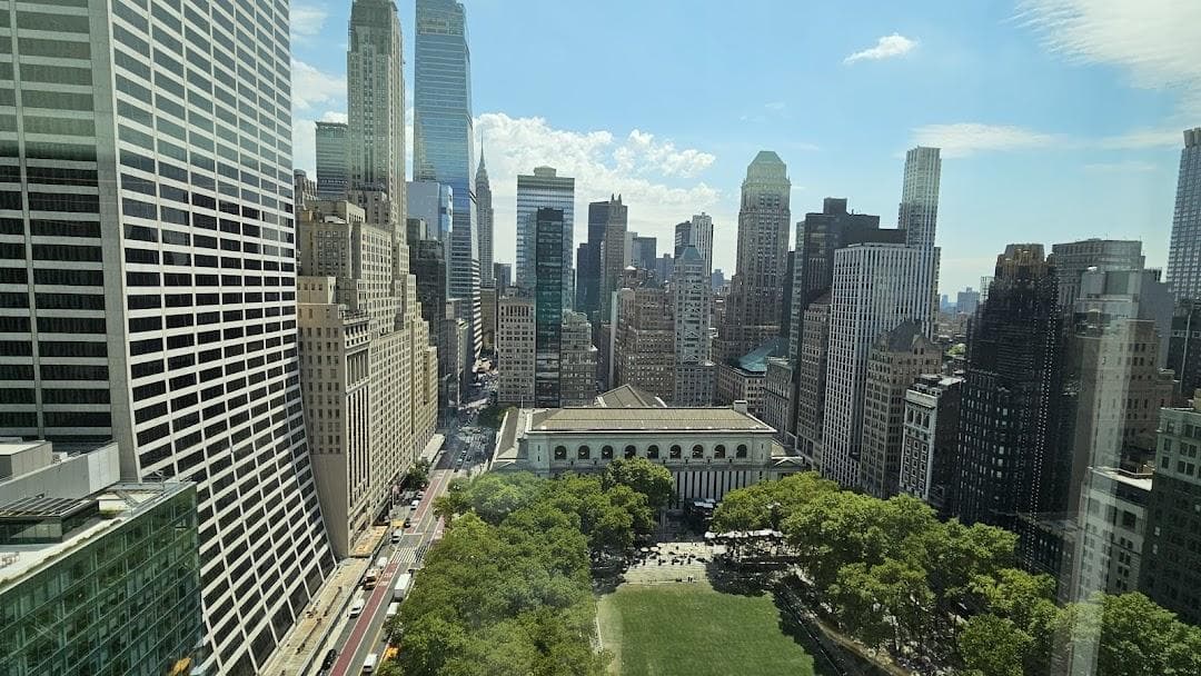 1095 Avenue of the Americas photo 1