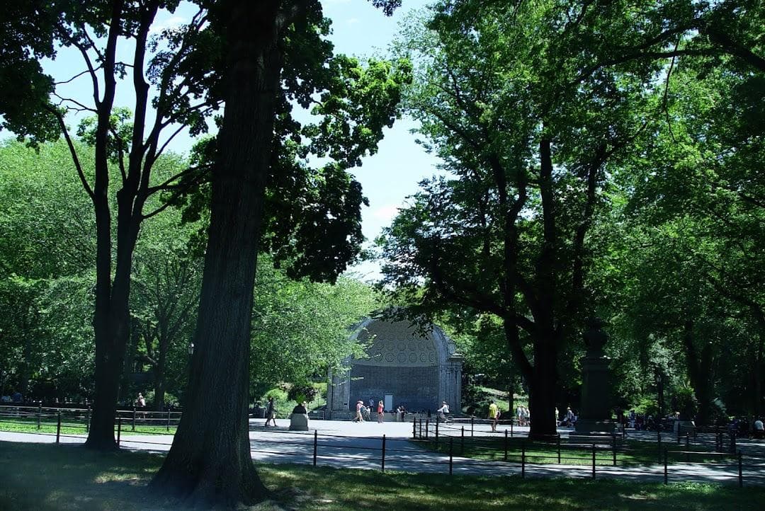 Naumburg Bandshell photo 4