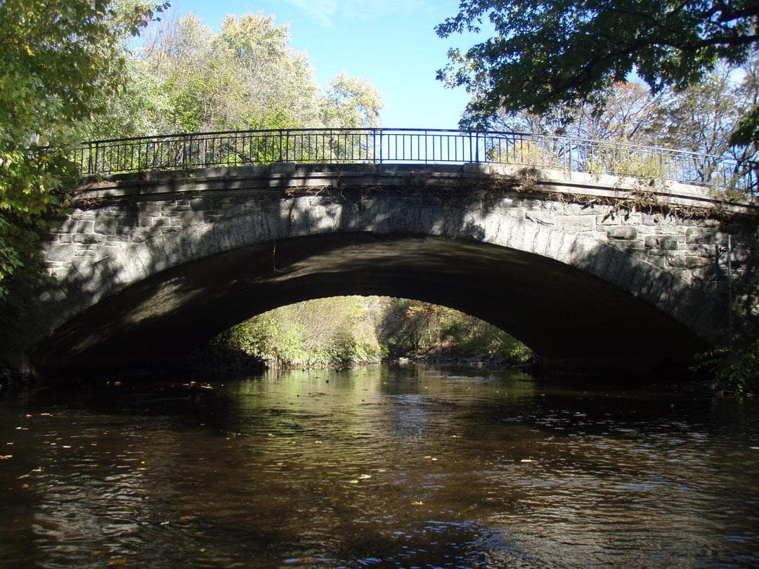 Burke Avenue Bridge photo 1