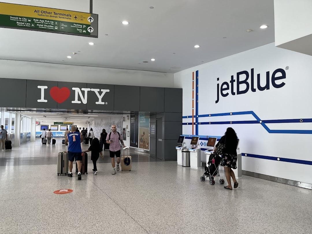 JFK Terminal 5 photo 3