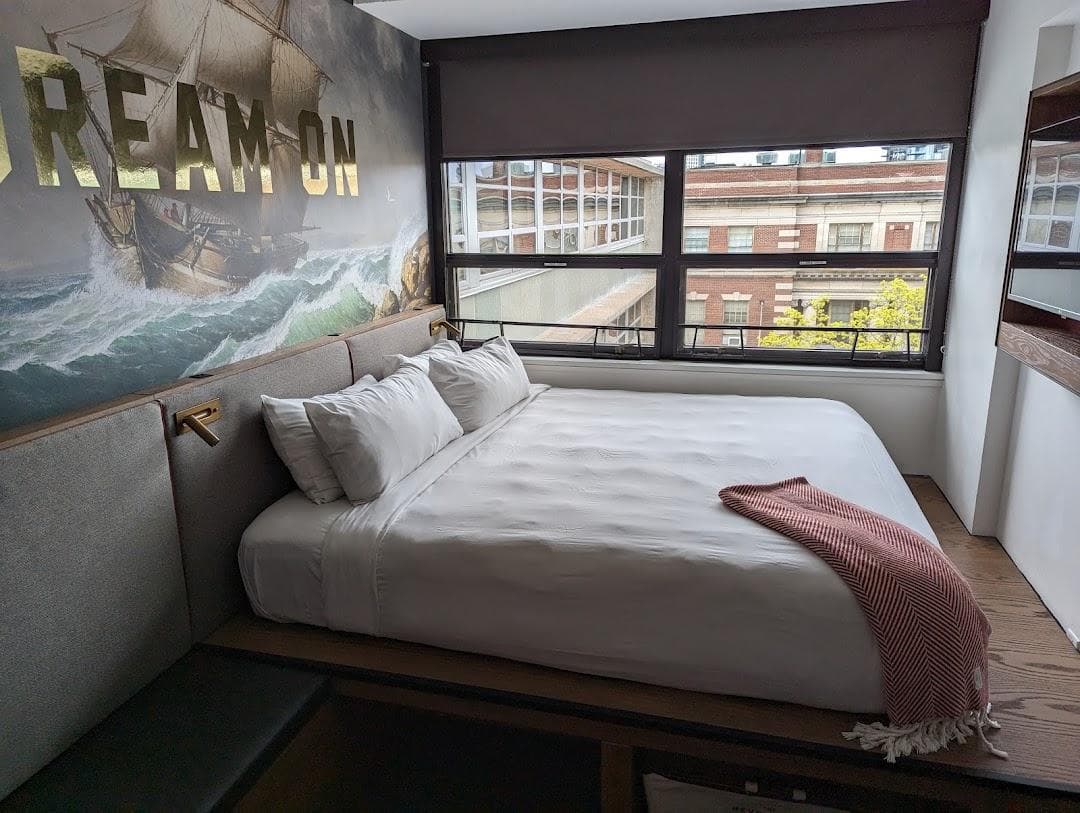 The Revolution Hotel photo 5