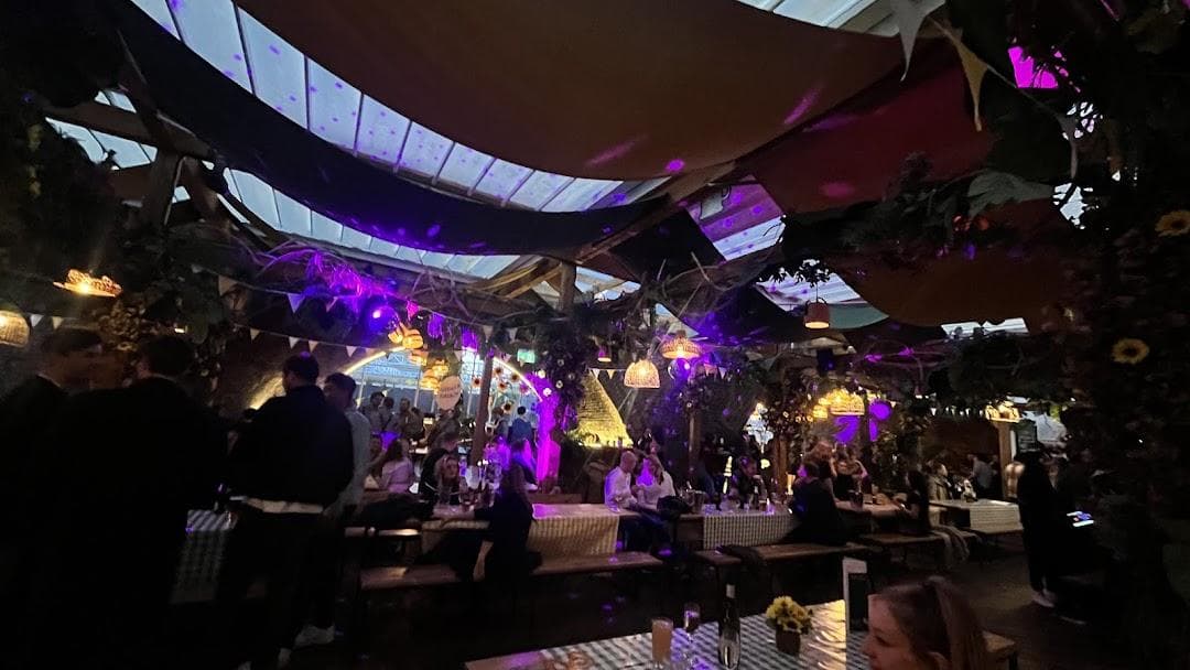 Pergola Brixton photo 2