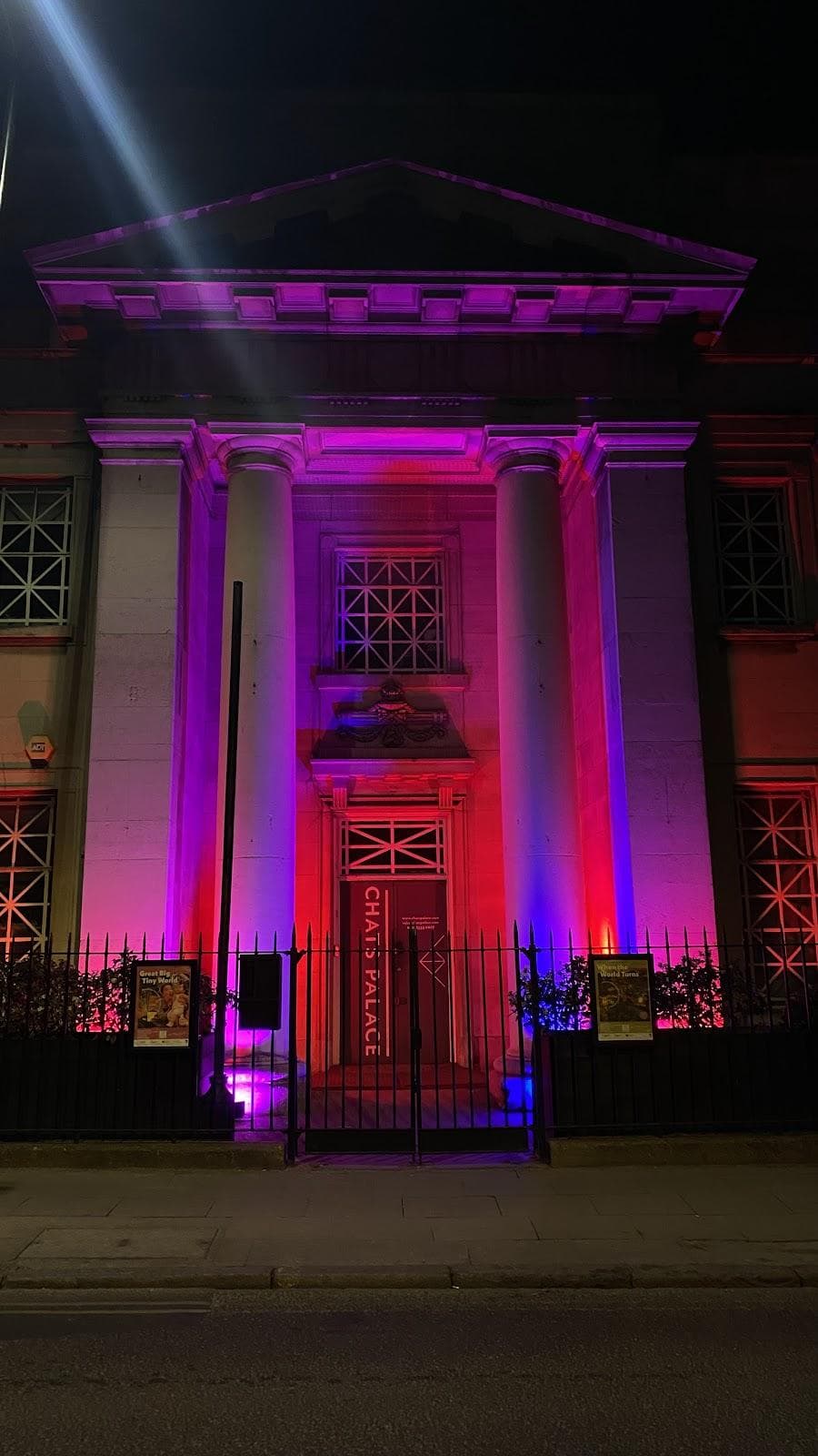 Chats Palace photo 1