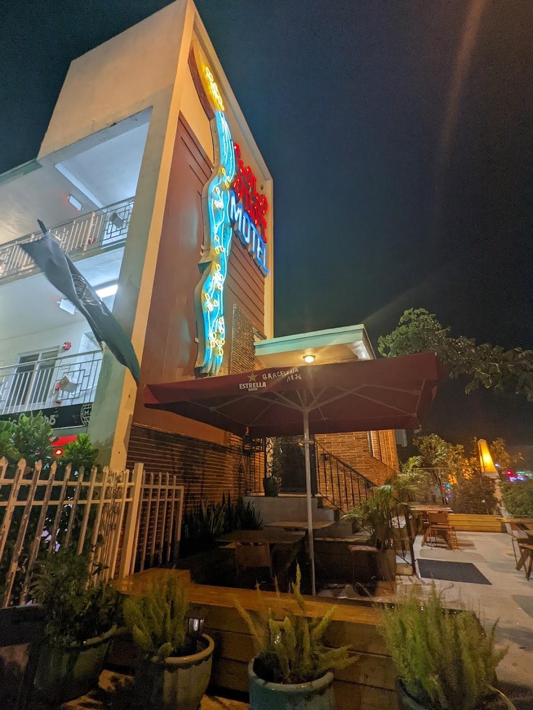 Mad Radio Miami photo 3