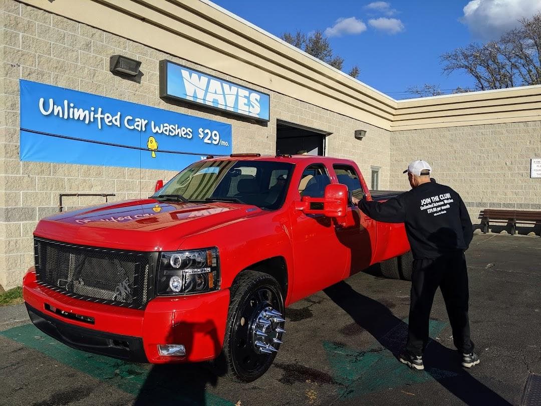 Waves Car Wash photo 3