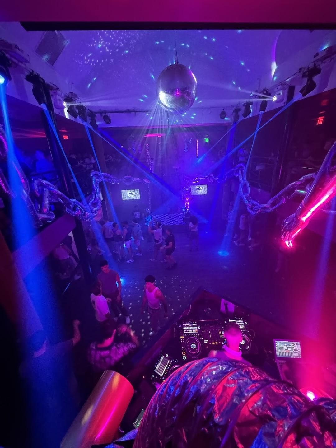 Highland Lounge photo 3