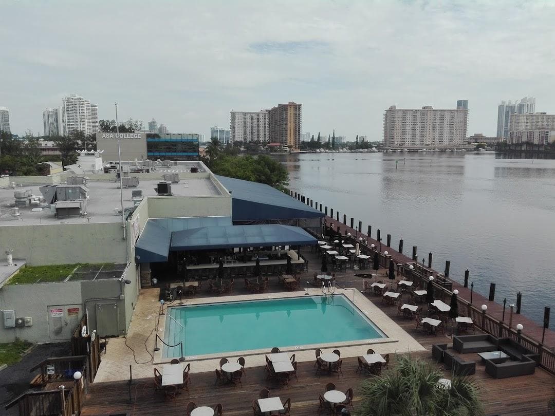 North Miami Beach photo 4