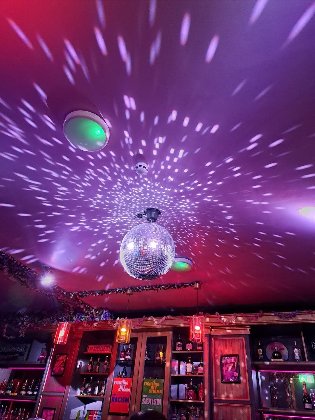 Zodiac Bar, Club and Karaoke photo 4