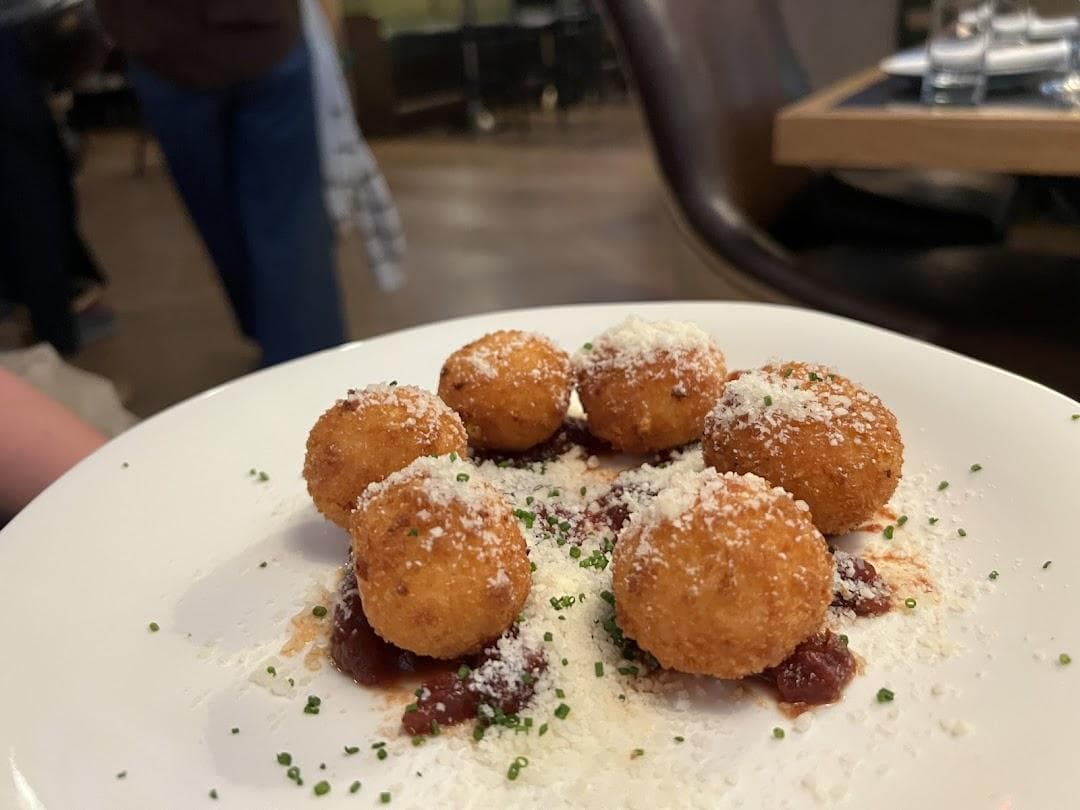 Dogwood Southern Table & Bar photo 3