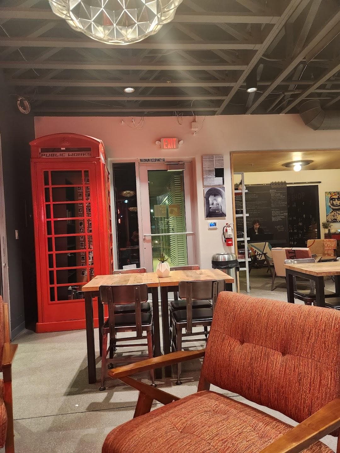 Azzurra Wine Bar photo 4