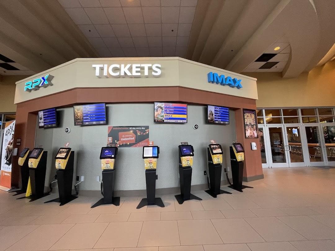 Regal Stonecrest at Piper Glen photo 1