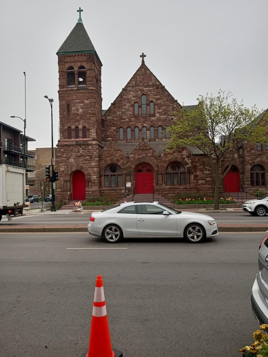 201 S Ashland Ave photo 1