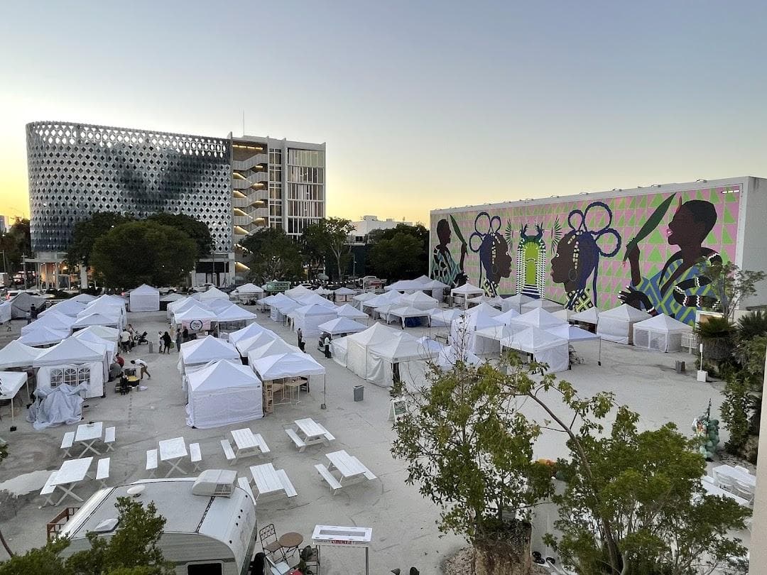 Jungle Plaza photo 3